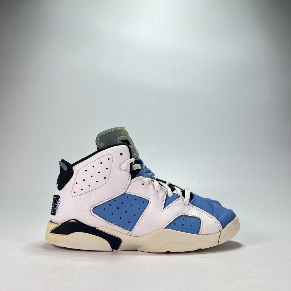 Jordan 6 Retro UNC White University Blue Retro Sneakers DV3605-410 Youth Size 2Y